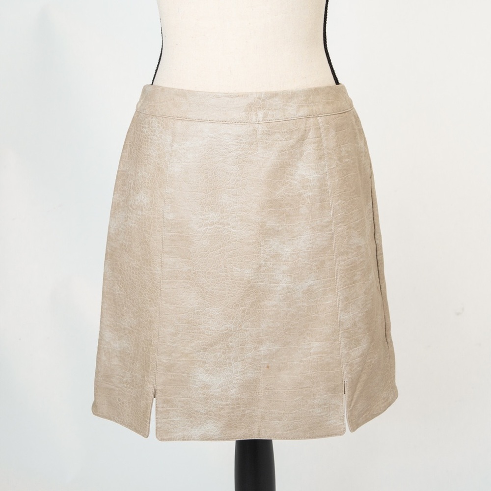 Faux leather mini skirt croc embossed vegan leather tan L Loveriche